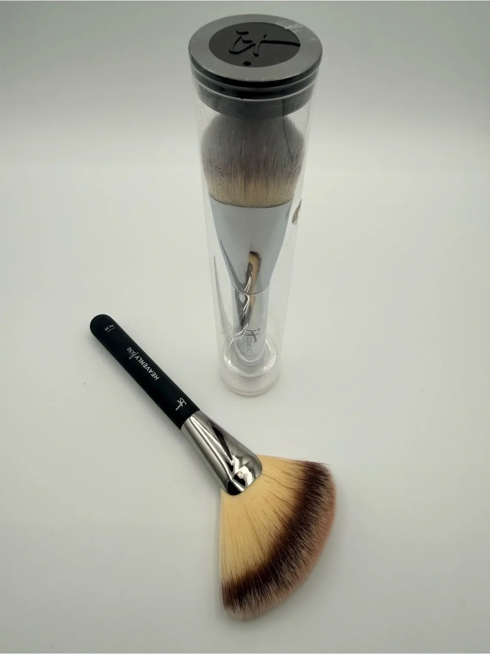 IT Cosmetics Heavenly Luxe Face Brush Bundle of 2